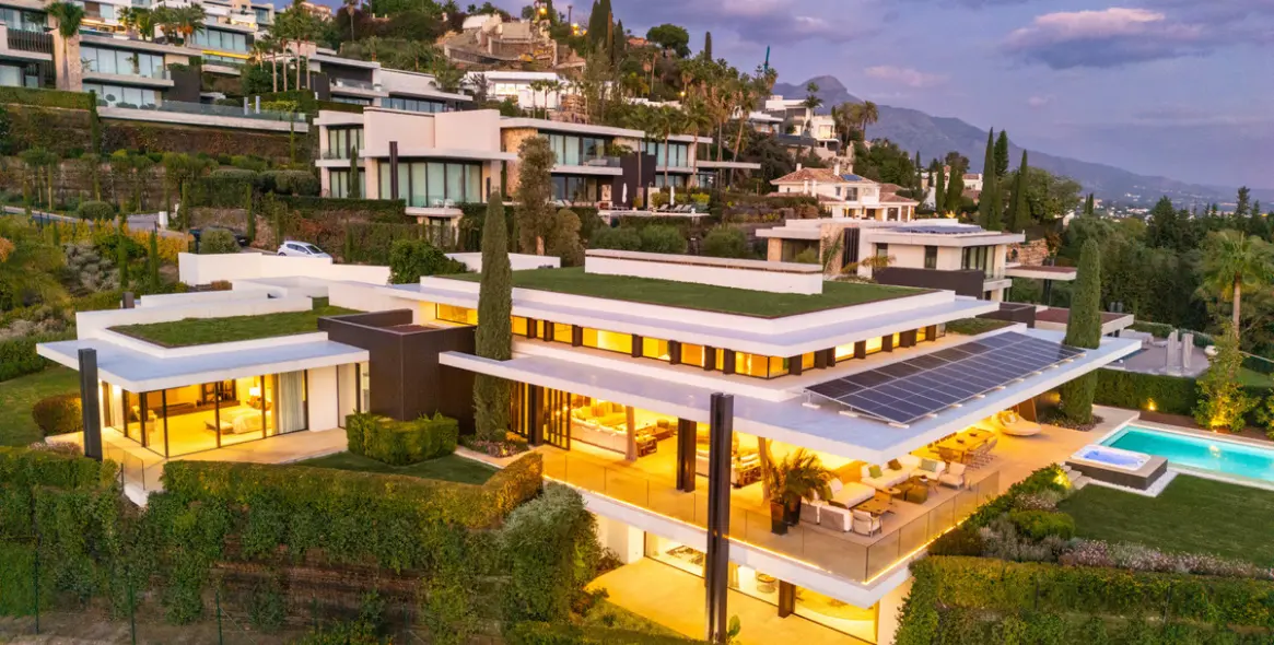 Sale of detached villa in La Quinta 39