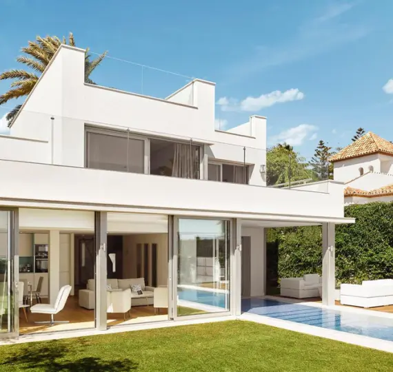 Detached villa R5065969