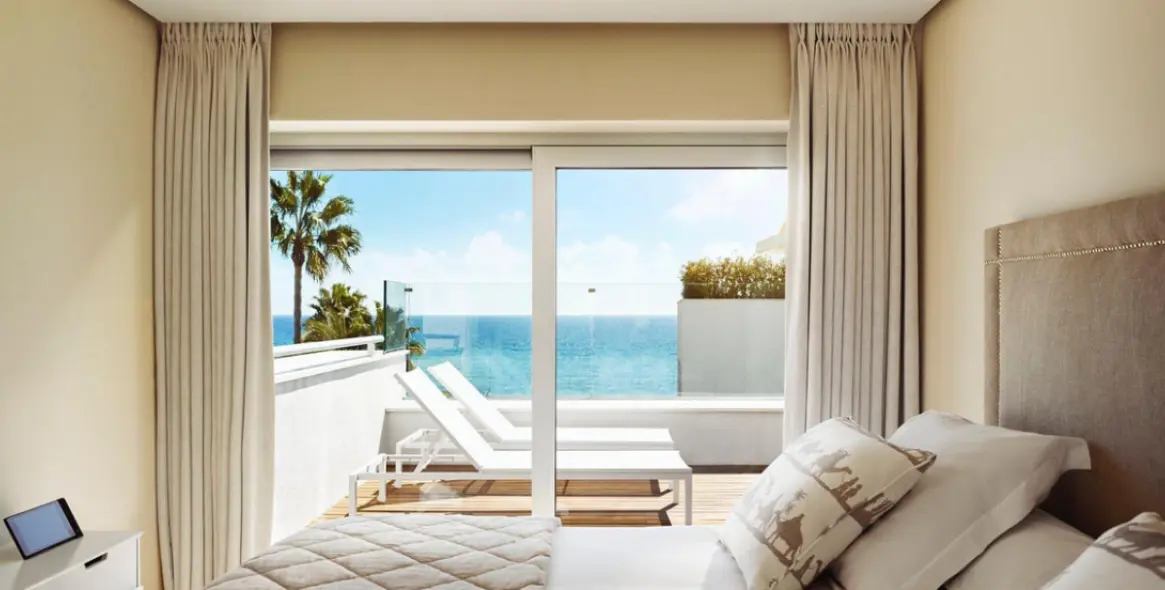 Sale of detached villa in Marbella (district The Golden Mile) 3