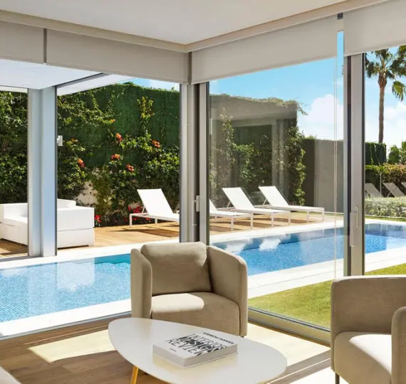 Detached villa R5065969