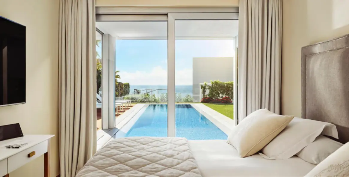 Sale of detached villa in Marbella (district The Golden Mile) 7