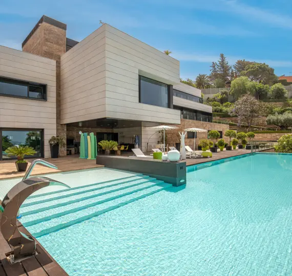 Oтдельно стоящая вилла R5111920