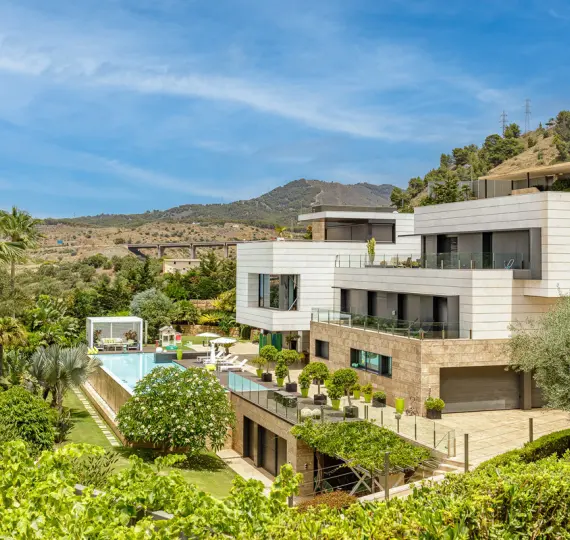 Oтдельно стоящая вилла R5111920