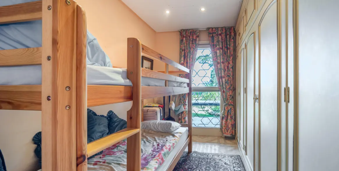 Sale of detached villa in Estepona 13