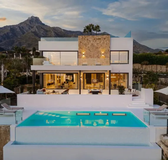 Detached villa R5210308