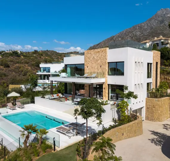 Detached villa R5210308