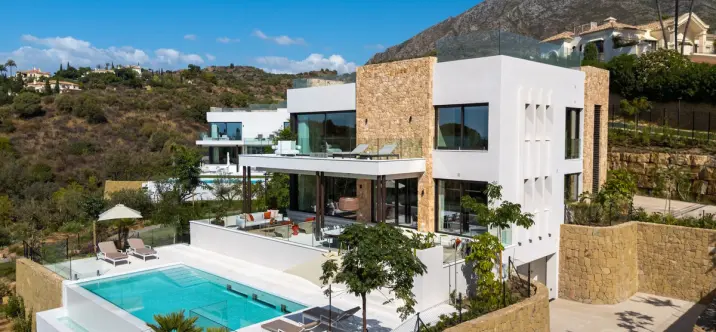 Detached villa R5210308 1