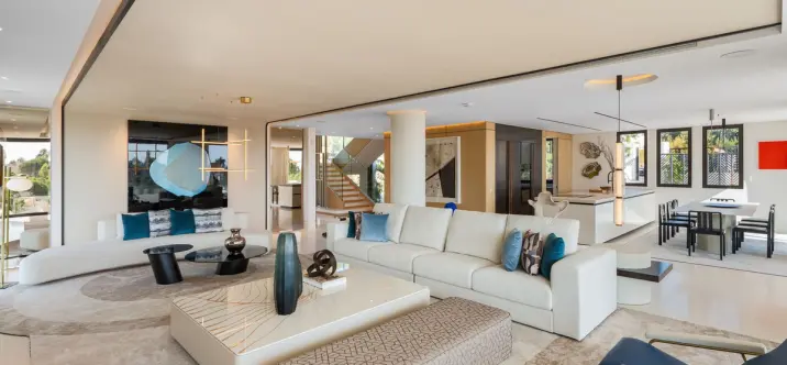 Detached villa R5210308 3