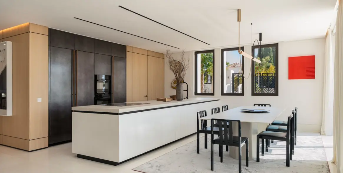 Sale of detached villa in Marbella (district The Golden Mile) 7