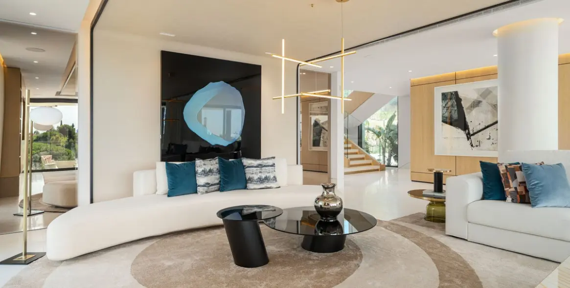 Sale of detached villa in Marbella (district The Golden Mile) 8