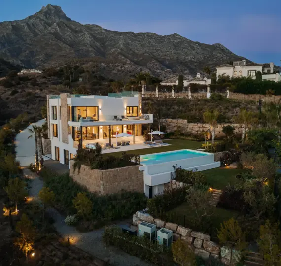 Detached villa R5212927