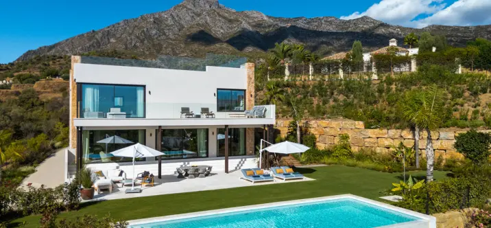 Detached villa R5212927 2