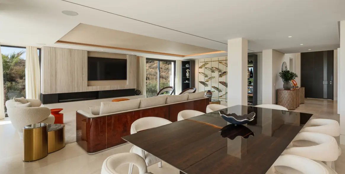 Sale of detached villa in Marbella (district The Golden Mile) 7