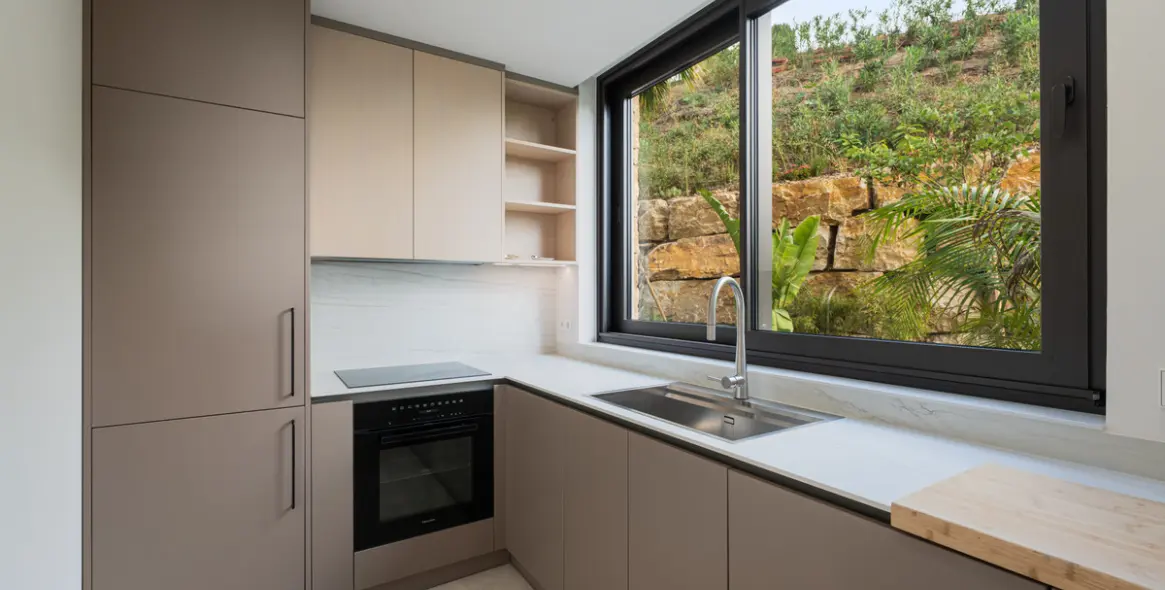 Продажа  отдельно стоящей виллы в The Golden Mile 11