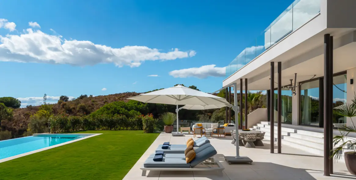 Продажа  отдельно стоящей виллы в The Golden Mile 13