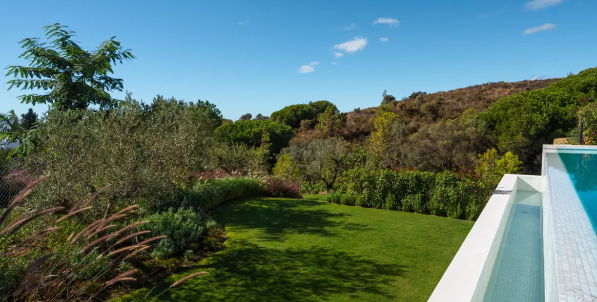 Продажа  отдельно стоящей виллы в The Golden Mile 14