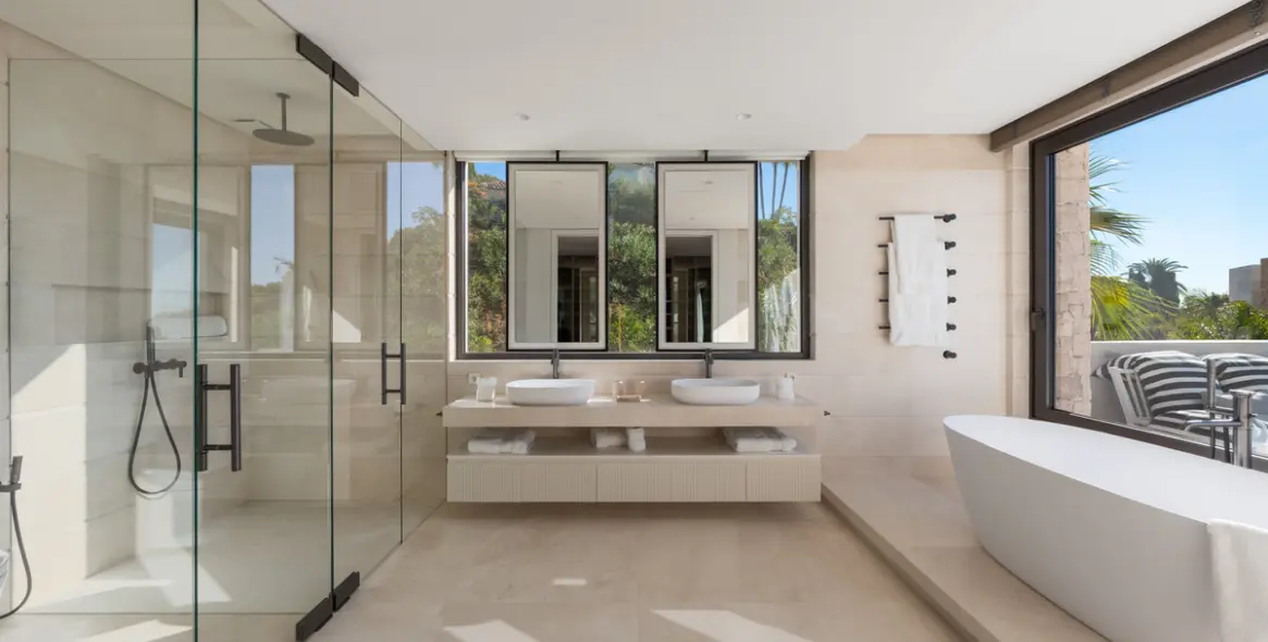 Продажа  отдельно стоящей виллы в The Golden Mile 18