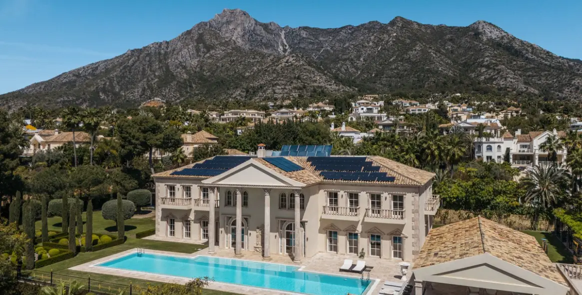 Продажа  отдельно стоящей виллы в Marbella (район Sierra Blanca) 1