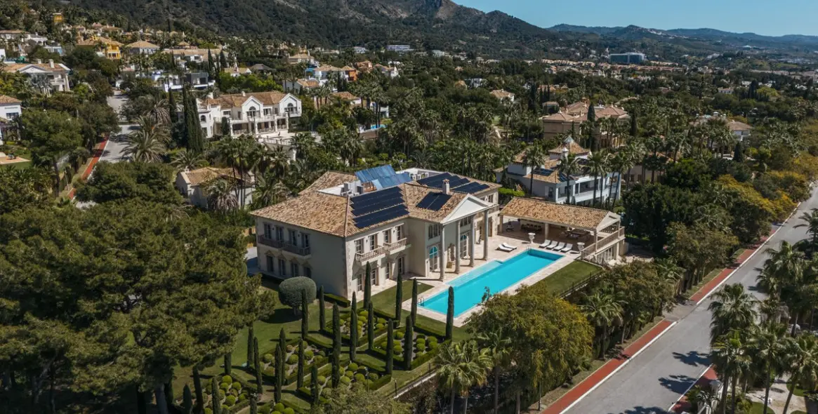 Продажа  отдельно стоящей виллы в Marbella (район Sierra Blanca) 4
