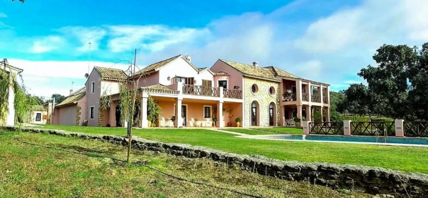 Sale of finca - cortijo in Ronda 3