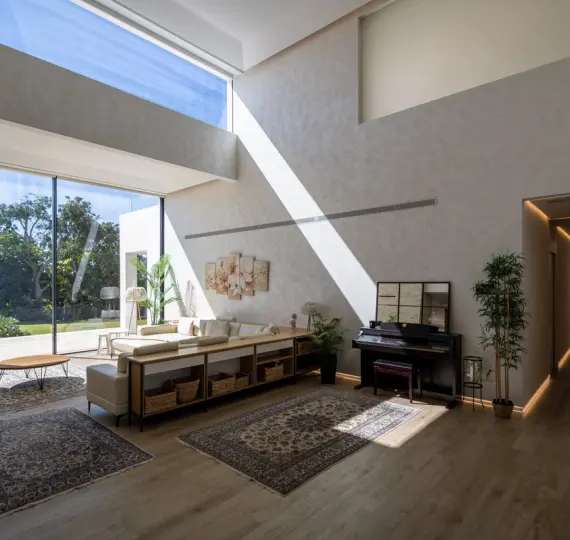 Long-term rent of detached villa in El Paraiso