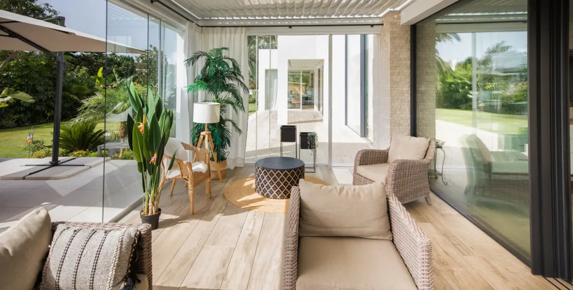 Long-term rent of detached villa in El Paraiso 3