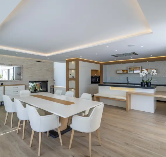 Long-term rent of detached villa in El Paraiso