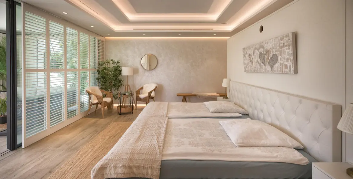 Long-term rent of detached villa in El Paraiso 13