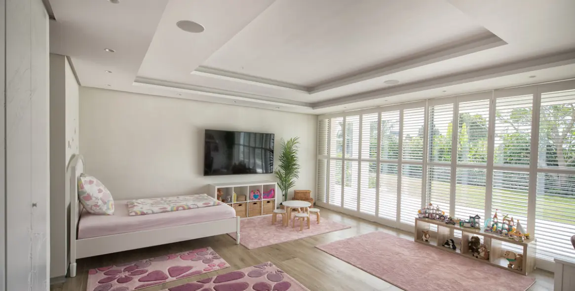 Long-term rent of detached villa in El Paraiso 14