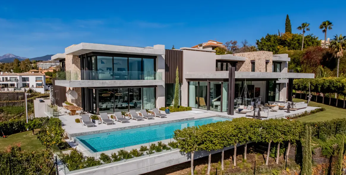 Sale of detached villa in Benahavís (district Benahavís) 1