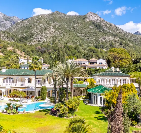 Detached villa R5073526