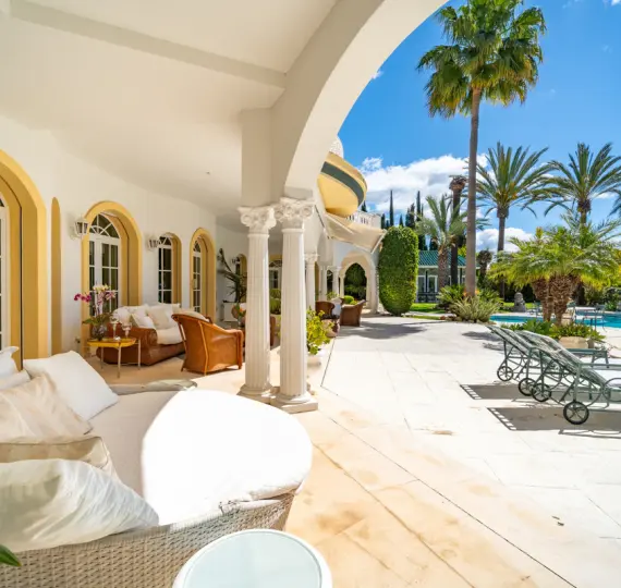 Detached villa R5073526