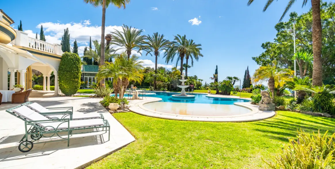 Sale of detached villa in Marbella (district The Golden Mile) 4