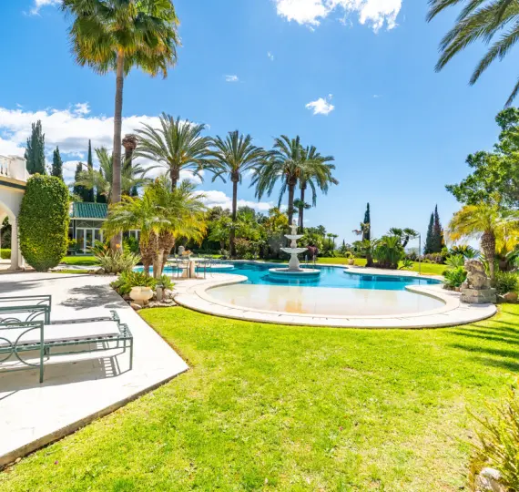 Detached villa R5073526