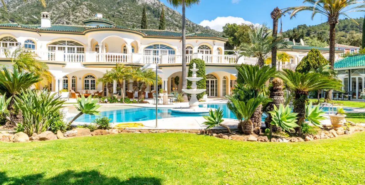 Sale of detached villa in Marbella (district The Golden Mile) 5