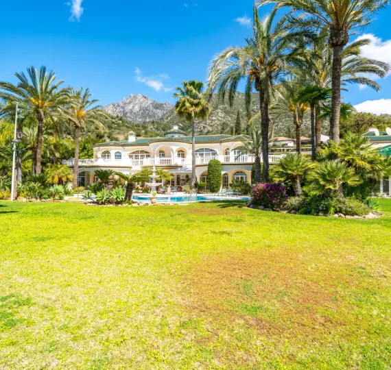 Detached villa R5073526