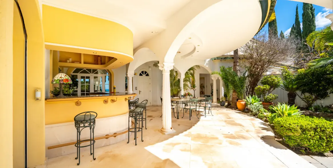 Sale of detached villa in Marbella (district The Golden Mile) 10