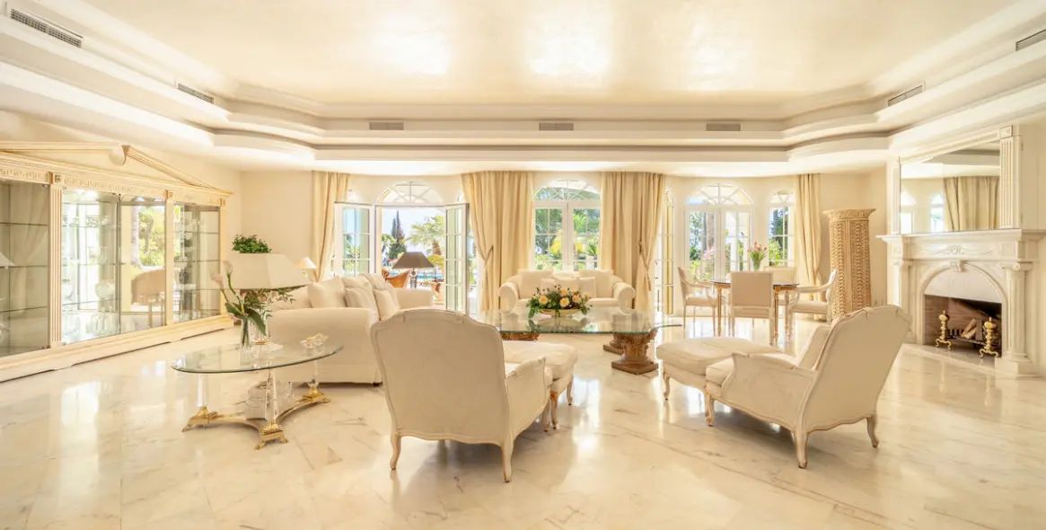 Sale of detached villa in The Golden Mile 28