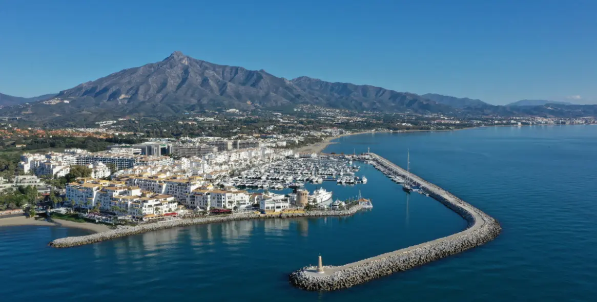 Short-term rent of middle floor apartment in Marbella 3