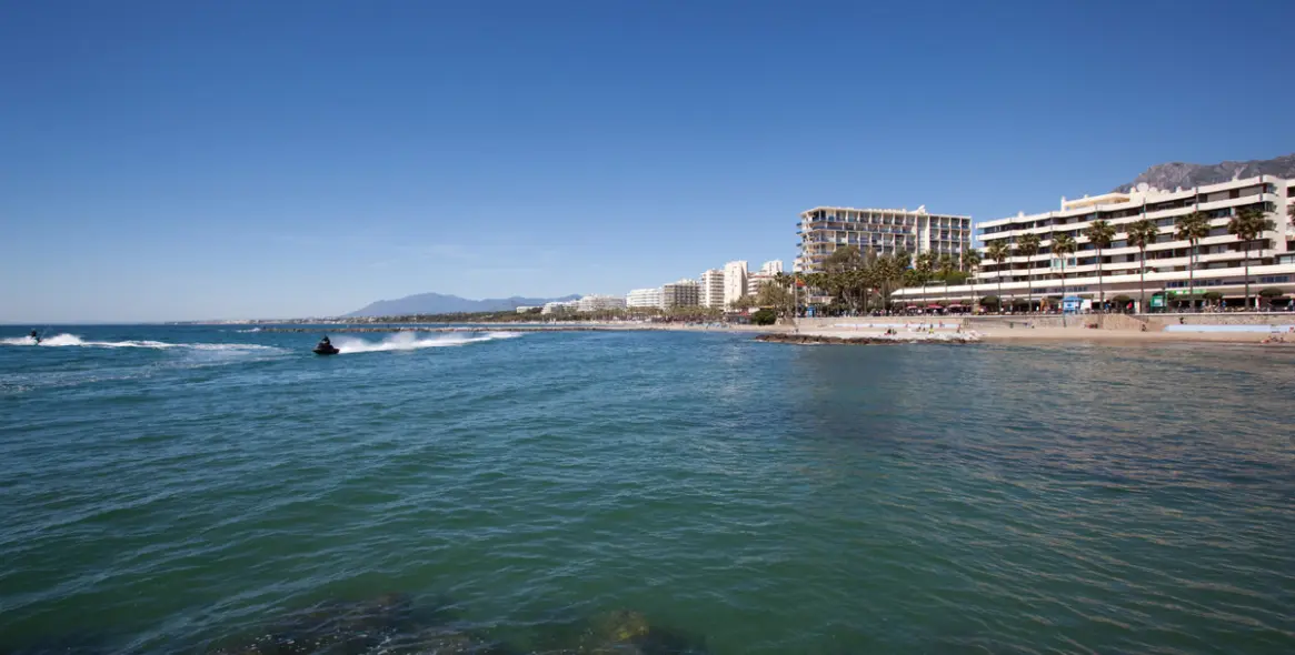 Short-term rent of middle floor apartment in Marbella 26