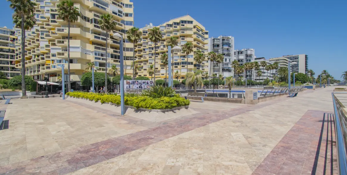 Short-term rent of middle floor apartment in Marbella 30