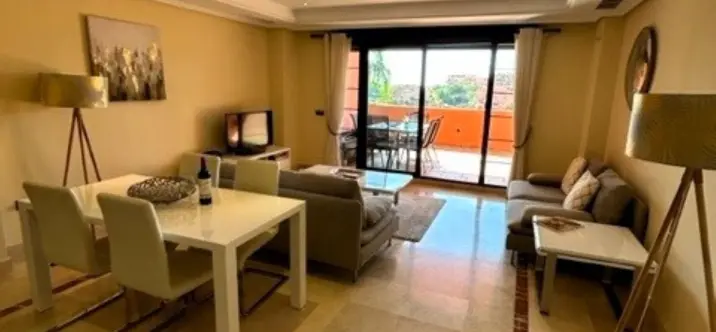 Краткосрочная аренда апартаментов на среднем этаже в Ojén 1