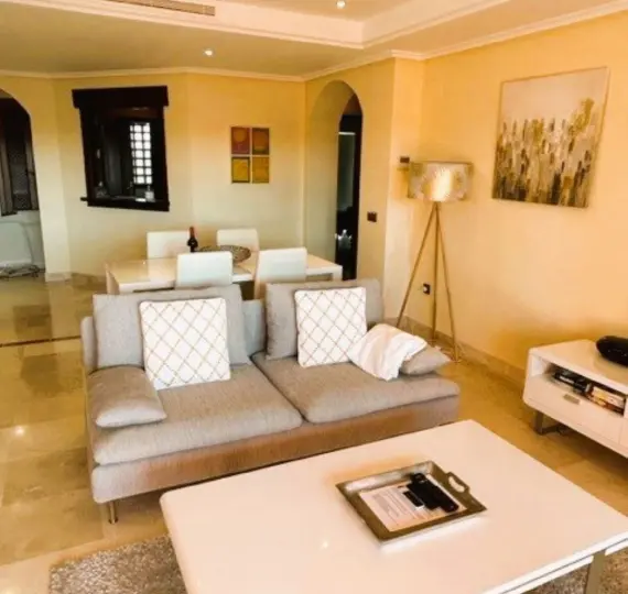 Краткосрочная аренда апартаментов на среднем этаже в Ojén