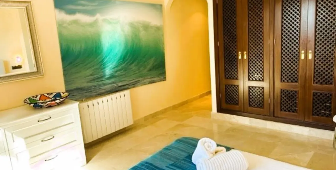 Краткосрочная аренда апартаментов на среднем этаже в Ojén 9