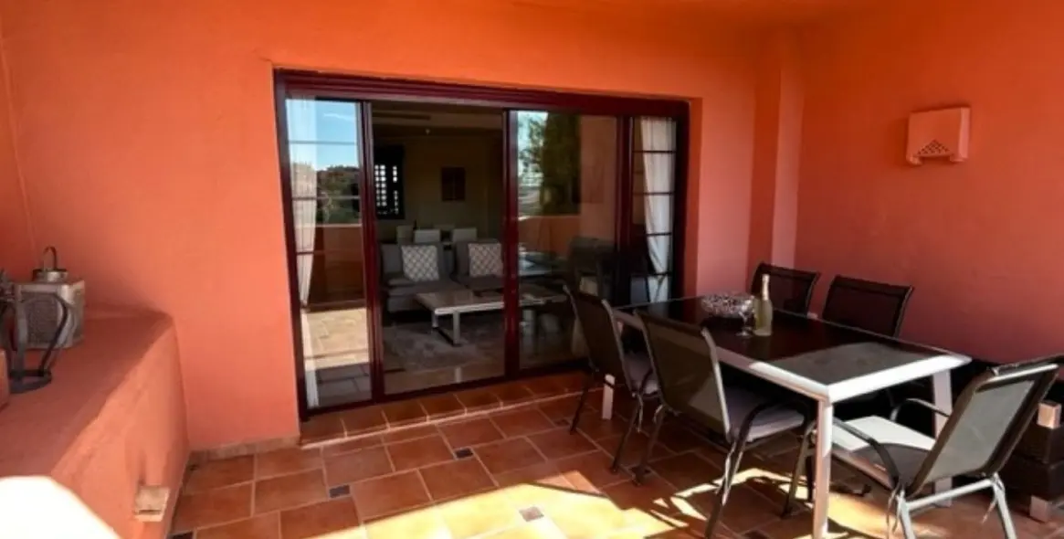 Краткосрочная аренда апартаментов на среднем этаже в Ojén 16