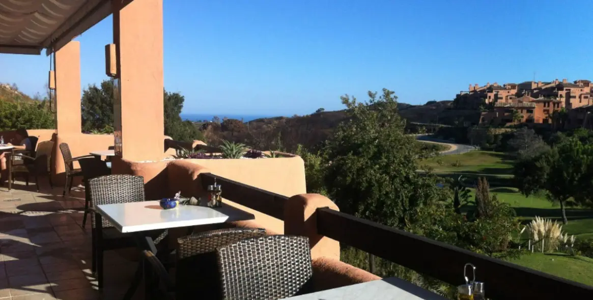 Краткосрочная аренда апартаментов на среднем этаже в Ojén 24