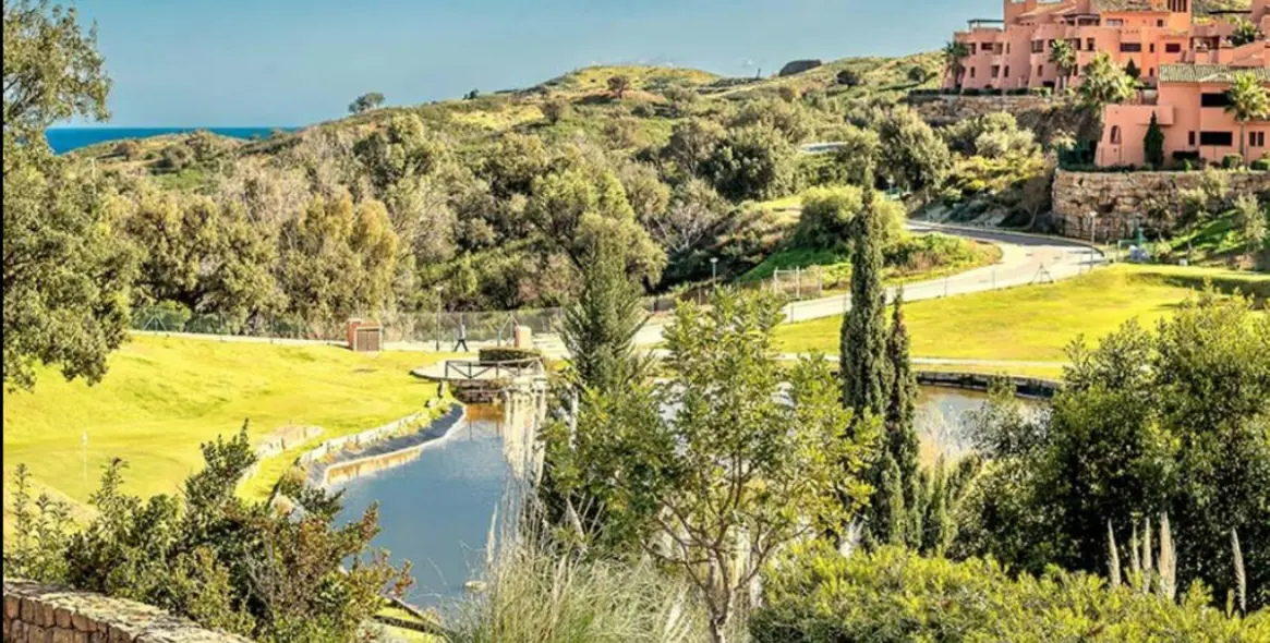 Краткосрочная аренда апартаментов на среднем этаже в Ojén 25