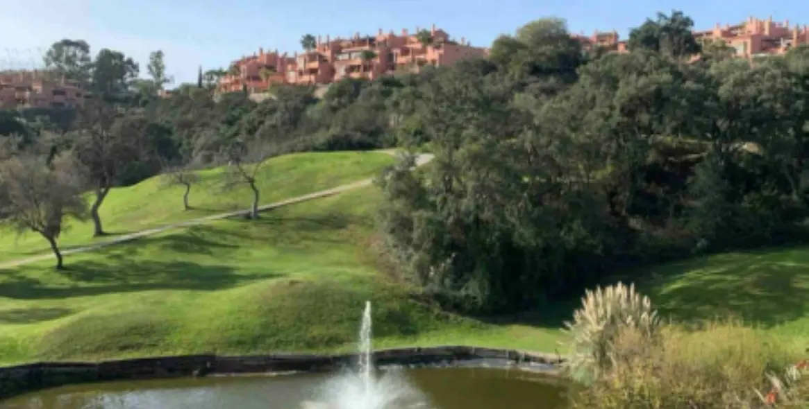 Краткосрочная аренда апартаментов на среднем этаже в Ojén 31