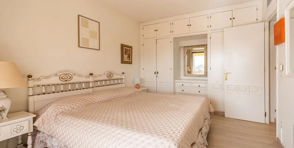 Short-term rent of middle floor apartment in Atalaya 2