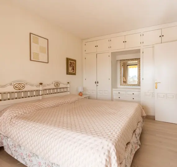 Short-term rent of middle floor apartment in Atalaya